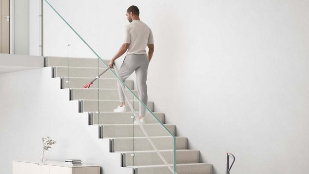 The hose stretches a total of 14 metres.